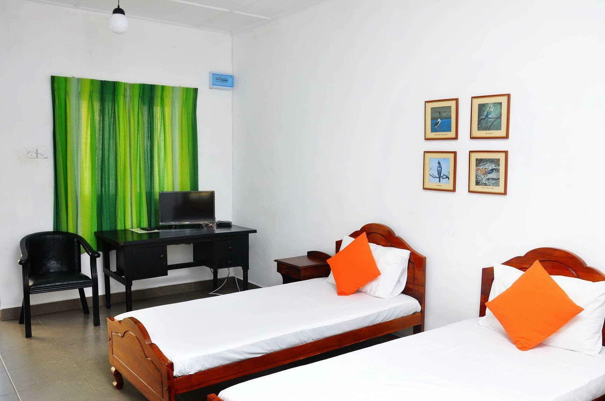Sea View Hotel Colombo Exterior foto